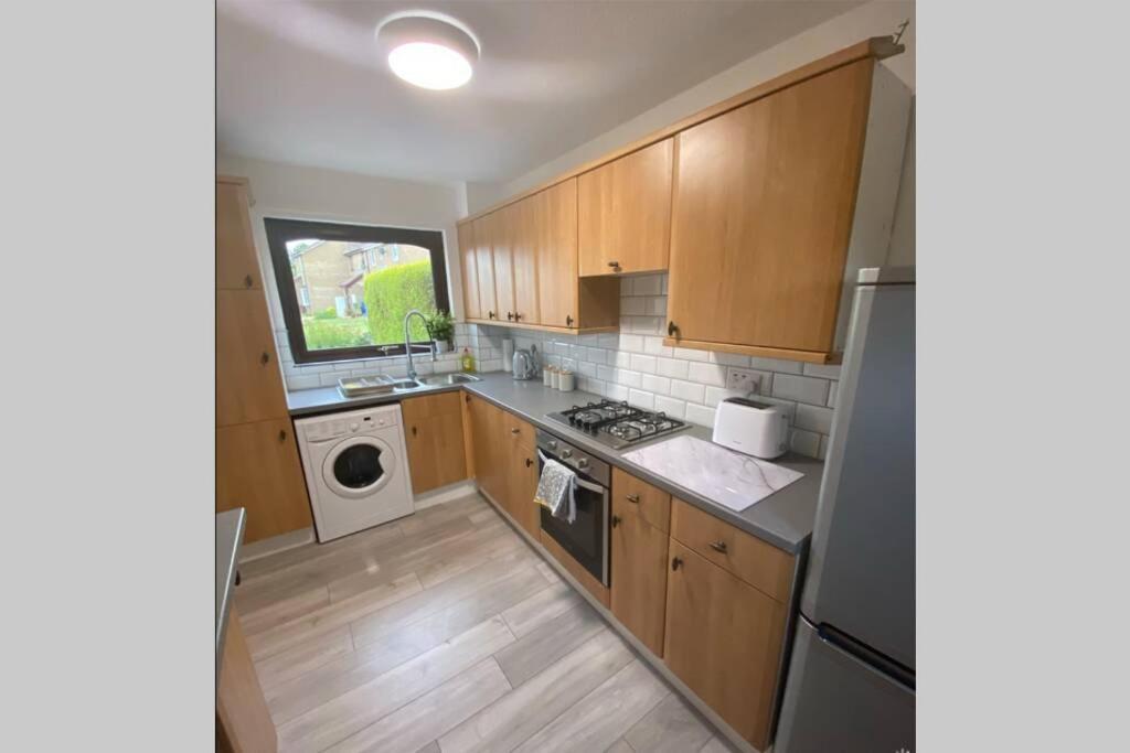 Newly Refurbished Beautiful Location 1 Bedroom Residential House كراملينجتون المظهر الخارجي الصورة