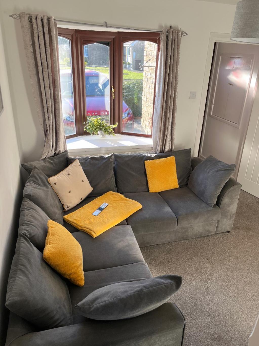 Newly Refurbished Beautiful Location 1 Bedroom Residential House كراملينجتون المظهر الخارجي الصورة