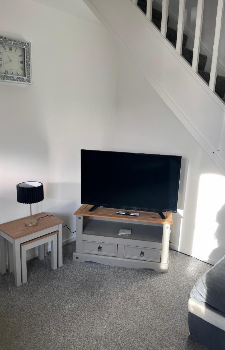 Newly Refurbished Beautiful Location 1 Bedroom Residential House كراملينجتون المظهر الخارجي الصورة